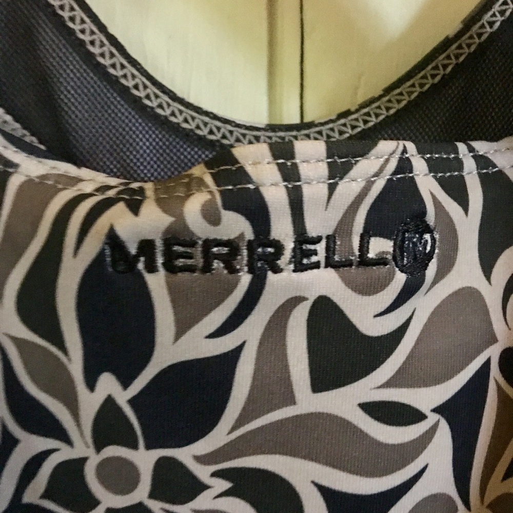 Merrell opti wick dress like new! - Picture 7 of 7